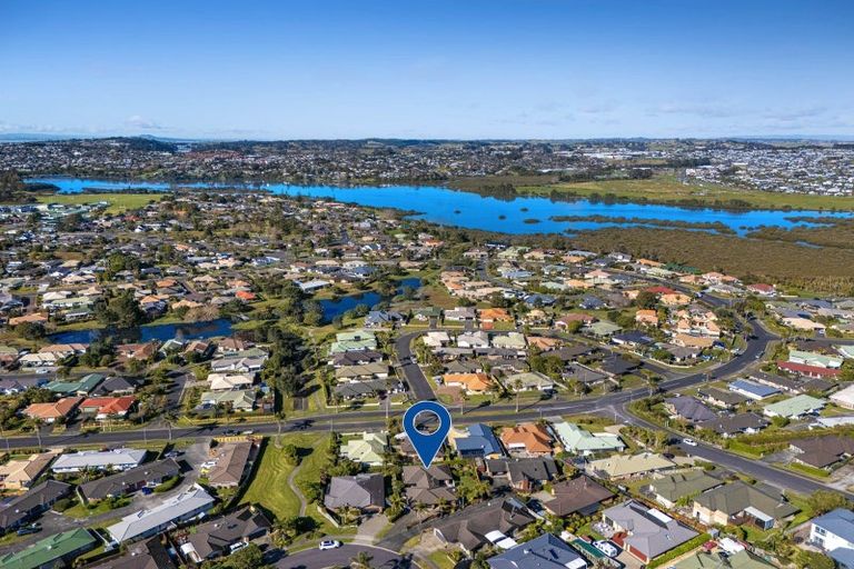 Photo of property in 49 Chesterfield Way, Orewa, 0931