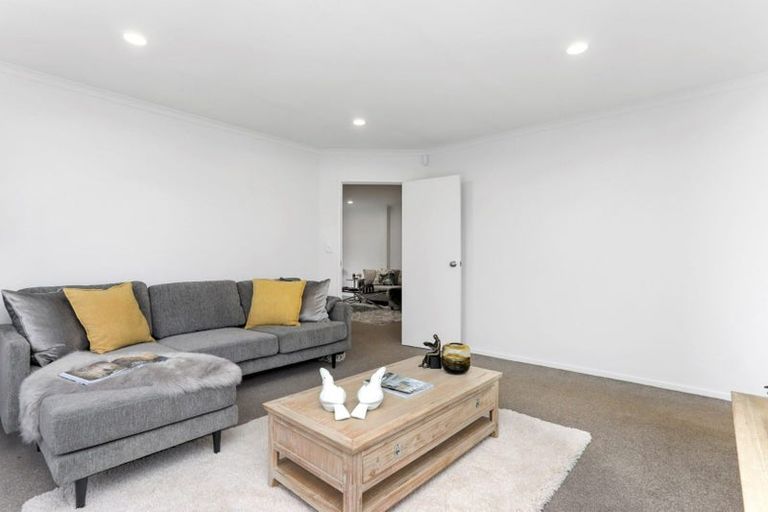 Photo of property in 15 Whitbourne Heights, Manurewa, Auckland, 2105