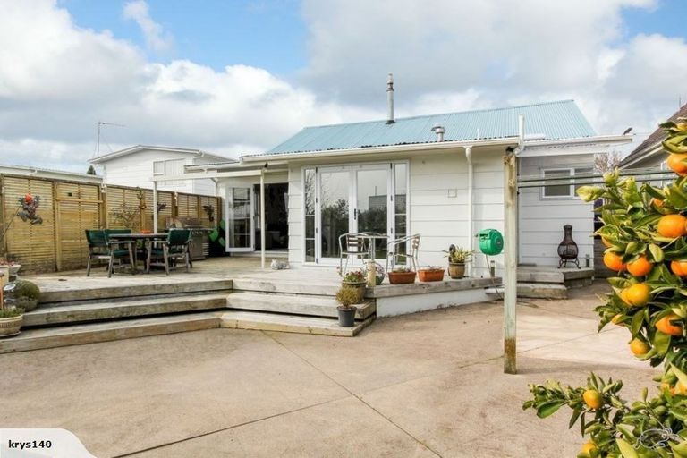 Photo of property in 60 Tukapa Street, Westown, New Plymouth, 4310