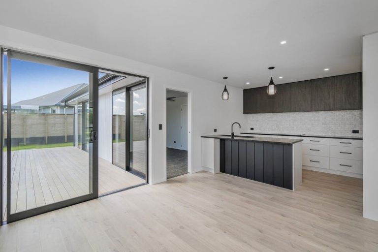 Photo of property in 267 Kupe Drive, Whitianga, 3510