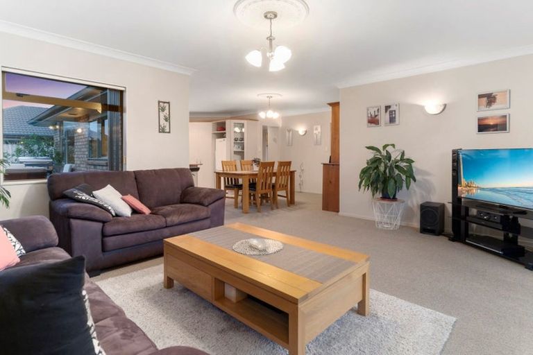 Photo of property in 6 Shaun Close, Papamoa Beach, Papamoa, 3118