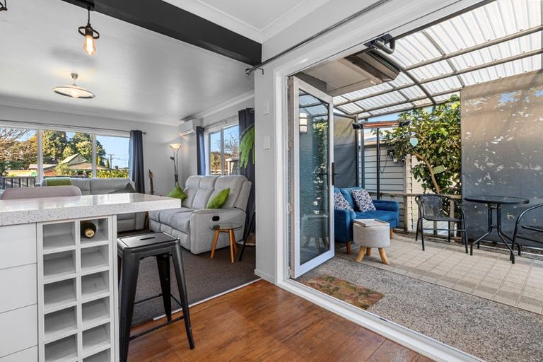 Photo of property in 539 Devonport Road, Tauranga South, Tauranga, 3112