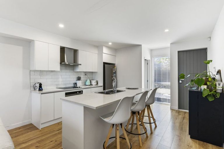 Photo of property in 1c Kororo Street, Northcote, Auckland, 0627