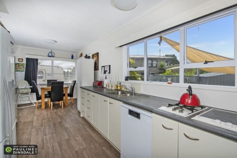 Photo of property in 2 Erin Street, Tikipunga, Whangarei, 0112