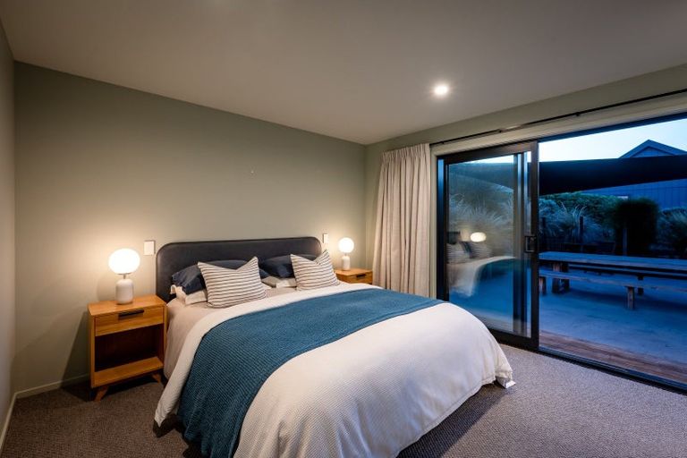 Photo of property in 19 Obelisk Street, Wanaka, 9305