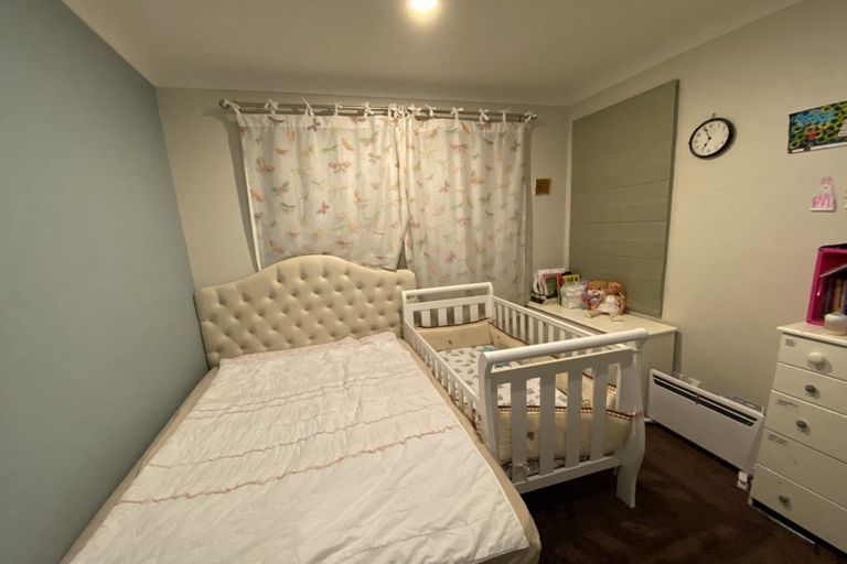 Photo of property in 12 Gifford Grove, Churton Park, Wellington, 6037