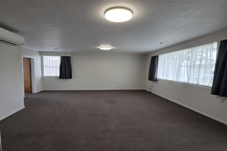 Photo of property in 4 Duke Place, New Plymouth, 4310