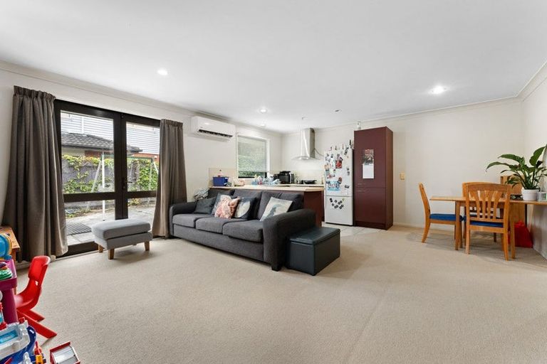 Photo of property in 97 Rathgar Road, Henderson, Auckland, 0610