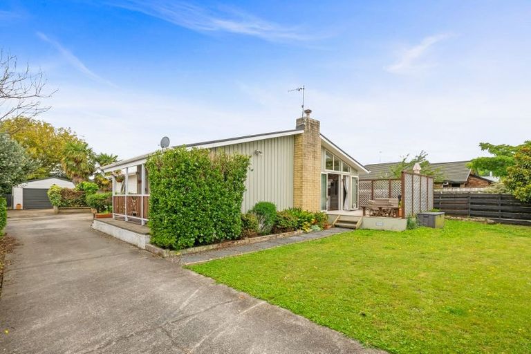 Photo of property in 3 Tawa Street, Waikanae, 5036
