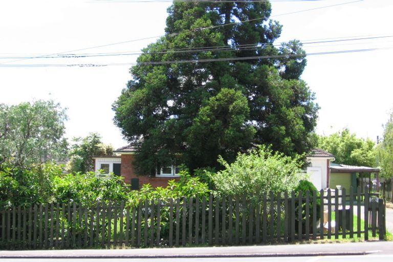 Photo of property in 103 Bolton Street, Blockhouse Bay, Auckland, 0600