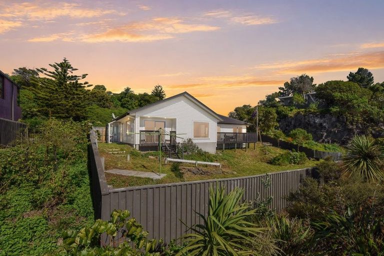 Photo of property in 5 Main Road, Redcliffs, Christchurch, 8081