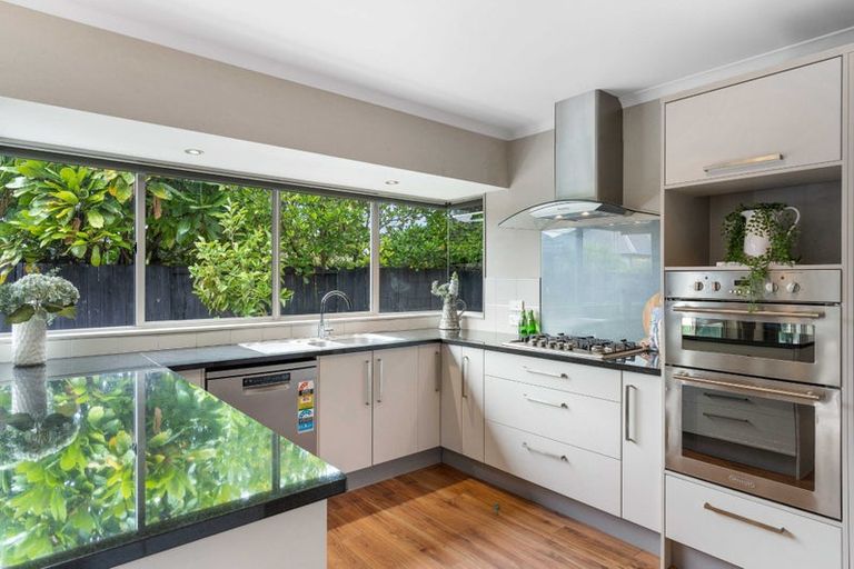 Photo of property in 32 Popata Close, Papamoa Beach, Papamoa, 3118