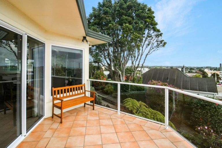 Photo of property in 16d Burns Street, Westown, New Plymouth, 4310