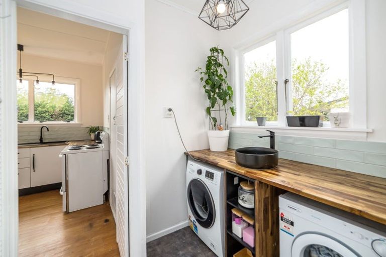 Photo of property in 422 High Street South, Carterton, 5713