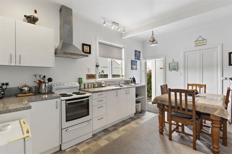 Photo of property in 12 Daniell Street, Featherston, 5710