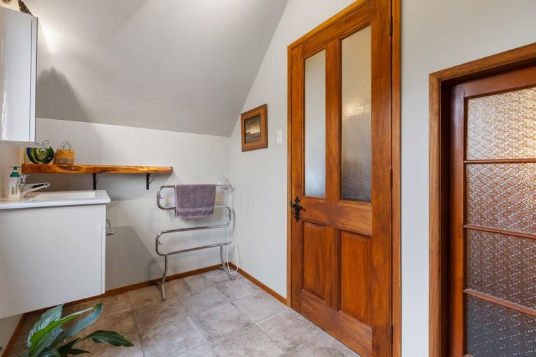 Photo of property in 5 Bosworth Street, Egmont Village, 4372