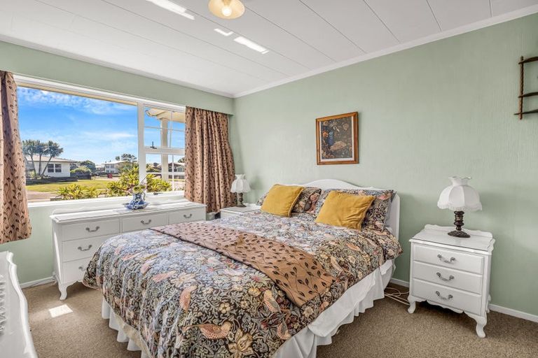 Photo of property in 34 Herbert Avenue, Cloverlea, Palmerston North, 4412