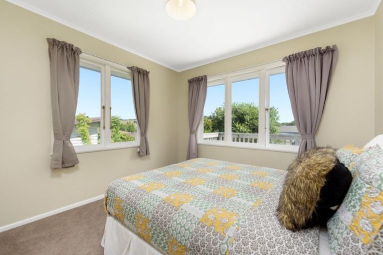Photo of property in 5 Waikite Way, Welcome Bay, Tauranga, 3175