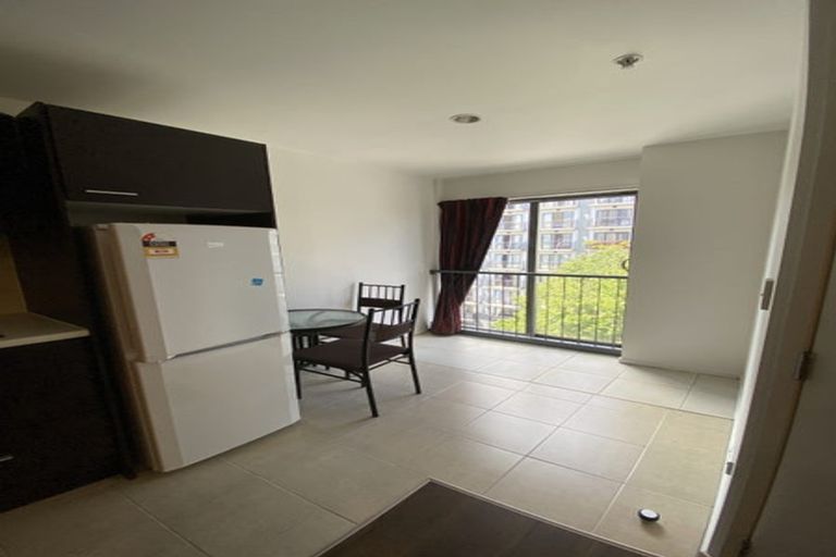 Photo of property in 3/30 Jutland Road, Hauraki, Auckland, 0622