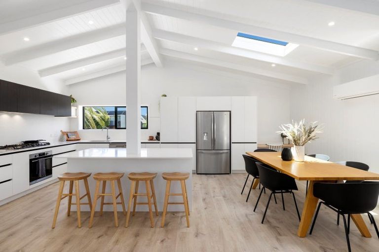 Photo of property in 1 Alexander Place, Papamoa Beach, Papamoa, 3118