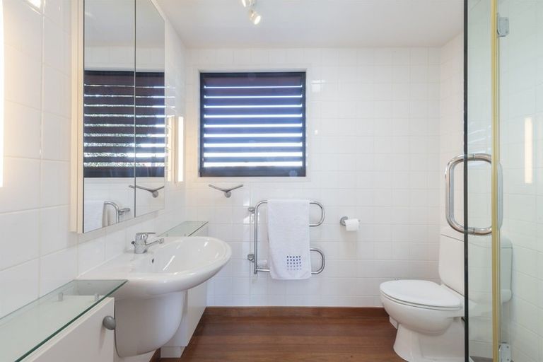 Photo of property in 32 The Southern Isle, Omaha, 0986