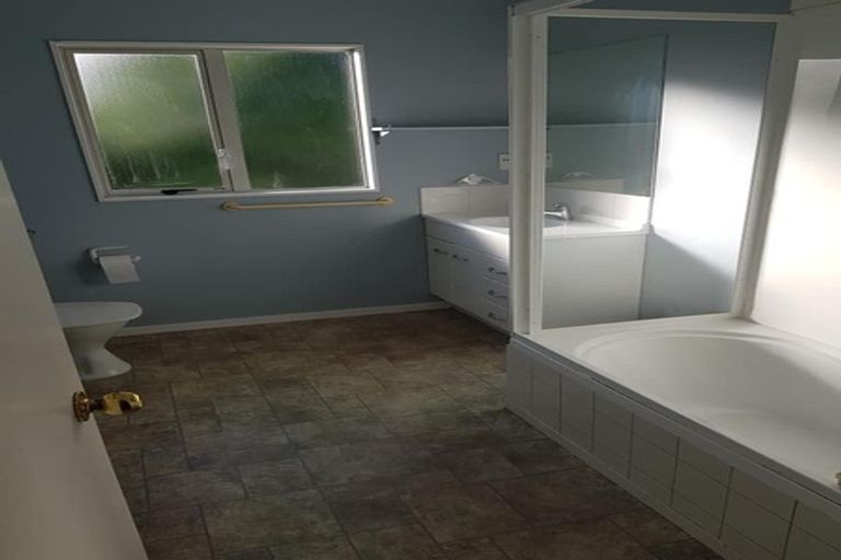 Photo of property in 91a Pooks Road, Ranui, Auckland, 0612