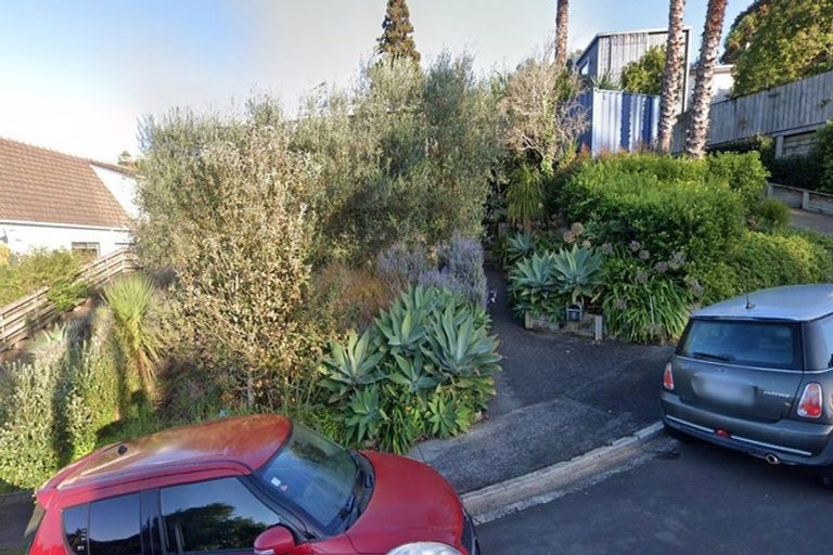 Photo of property in 6 Anchor Place, Beach Haven, Auckland, 0626