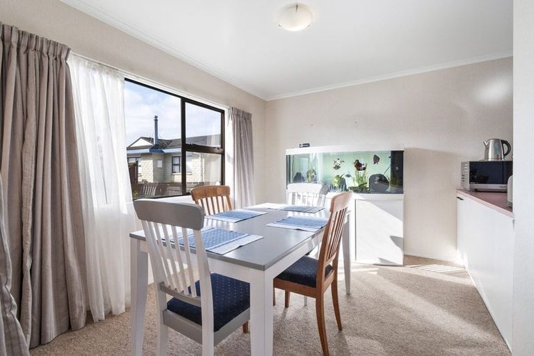 Photo of property in 55b Chatsworth Place, Highbury, Palmerston North, 4412