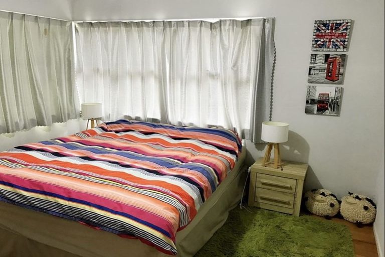 Photo of property in 65a Glengarry Road, Glen Eden, Auckland, 0602