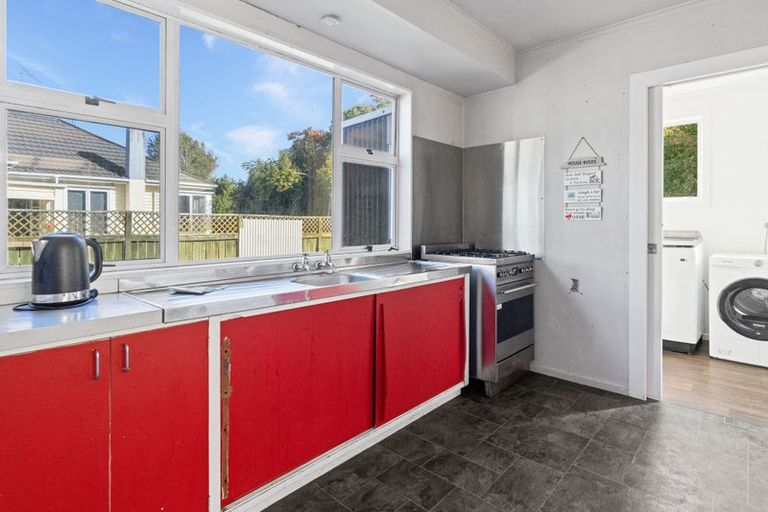 Photo of property in 41 Kawiu Road, Levin, 5510