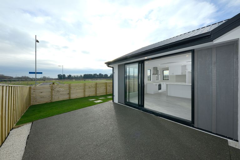 Photo of property in 38 Sarikei Avenue, Northwood, Christchurch, 8051