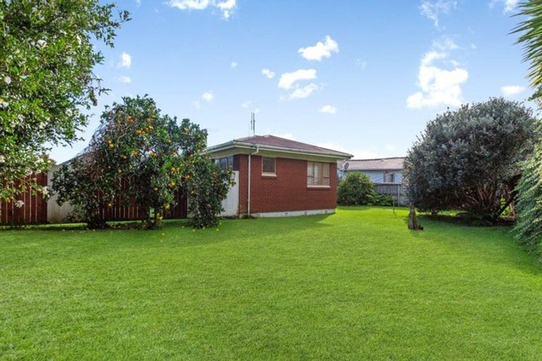 Photo of property in 42 Landscape Road, Papatoetoe, Auckland, 2025
