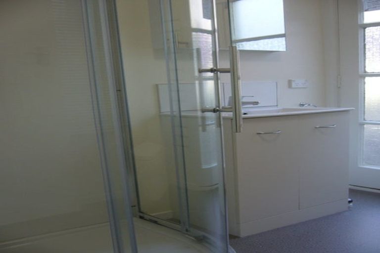 Photo of property in 4 Hawker Street, Mount Victoria, Wellington, 6011