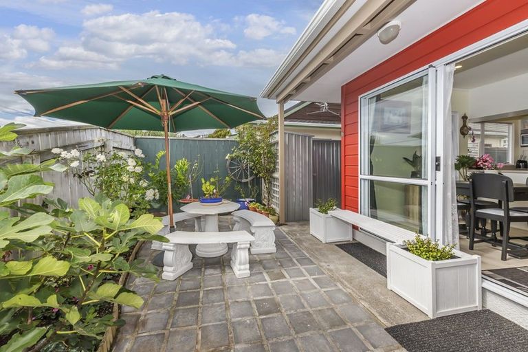 Photo of property in 16 Tahi Street, Miramar, Wellington, 6022