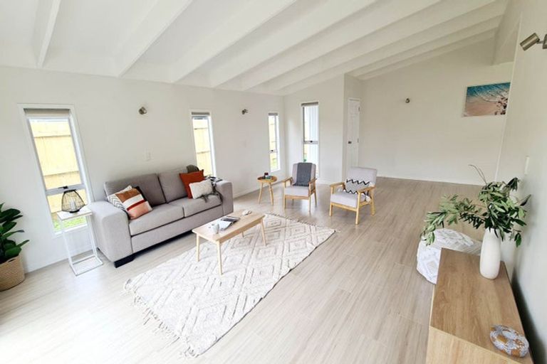 Photo of property in 49 Riverside Road, Orewa, 0931