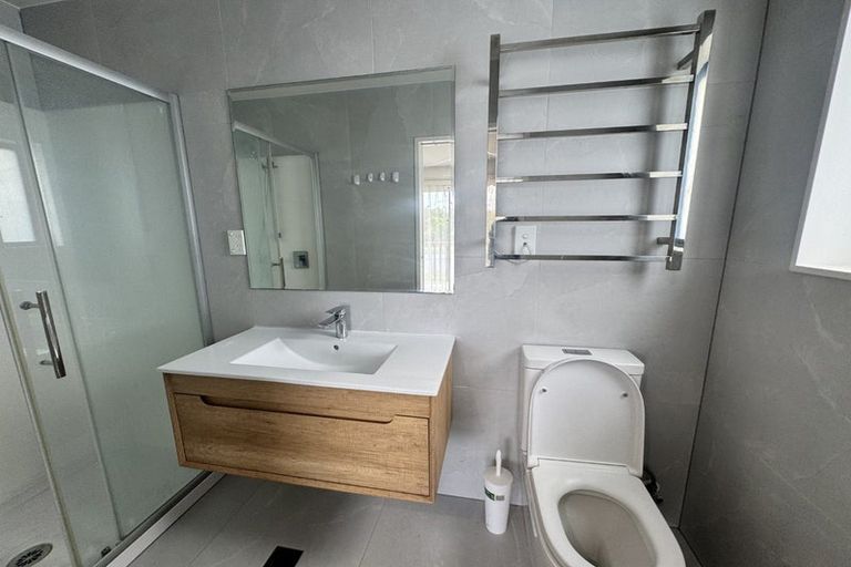 Photo of property in 11a Tributary Parade, Karaka, Papakura, 2113