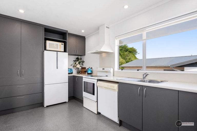 Photo of property in 16 Kaitangata Crescent, Kelson, Lower Hutt, 5010