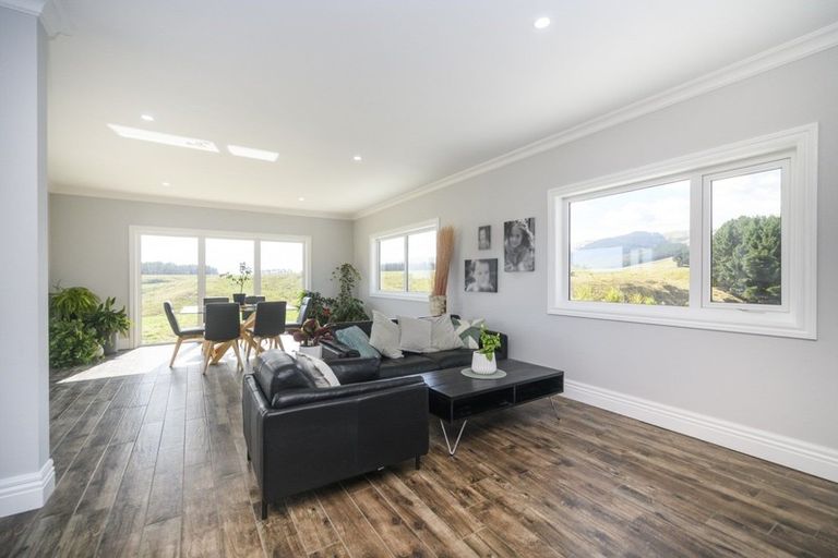 Photo of property in 52 Highland View Drive, Tokomaru, Palmerston North, 4474