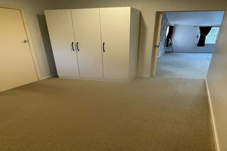 Photo of property in 18 Triangle Road, Massey, Auckland, 0614