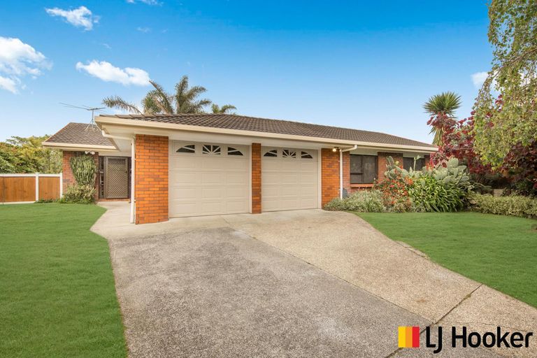 Photo of property in 128 Carnoustie Drive, Wattle Downs, Auckland, 2103
