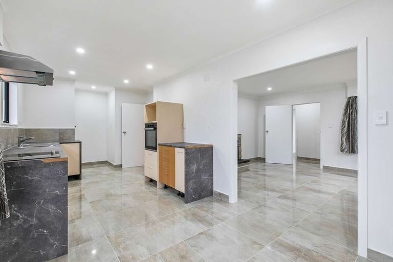 Photo of property in 206 Russell Road, Manurewa, Auckland, 2102