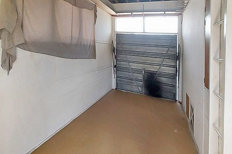 Photo of property in 2/90 Pakuranga Road, Pakuranga, Auckland, 2010