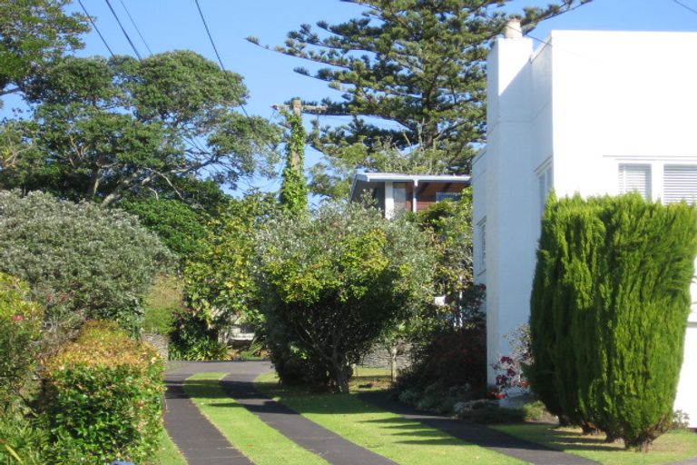 Photo of property in 12a Newhaven Terrace, Mairangi Bay, Auckland, 0630
