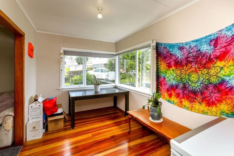 Photo of property in 32 Elizabeth Place, Ferndale, New Plymouth, 4310