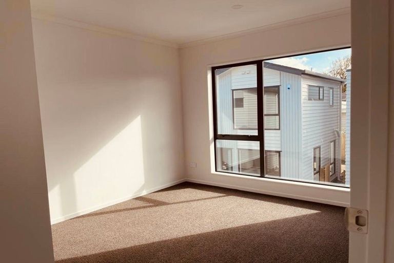 Photo of property in 29d Kenderdine Road, Papatoetoe, Auckland, 2025