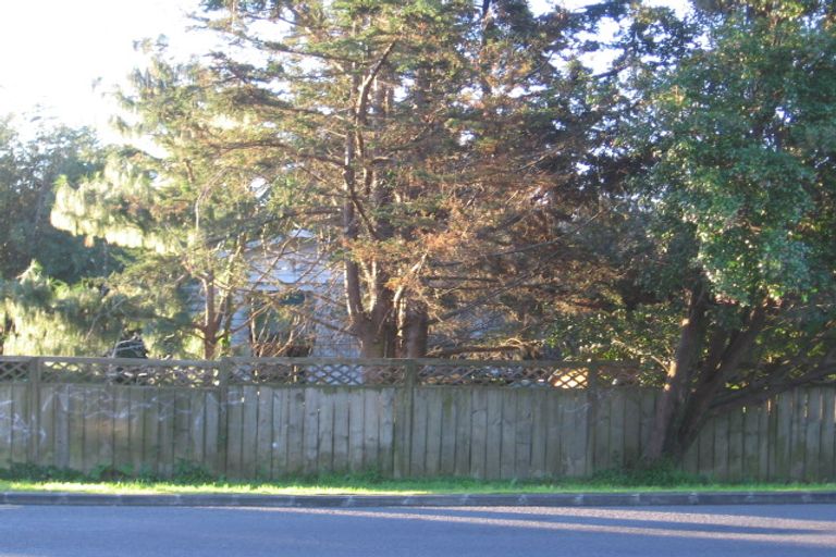 Photo of property in 665 Swanson Road, Swanson, Auckland, 0612