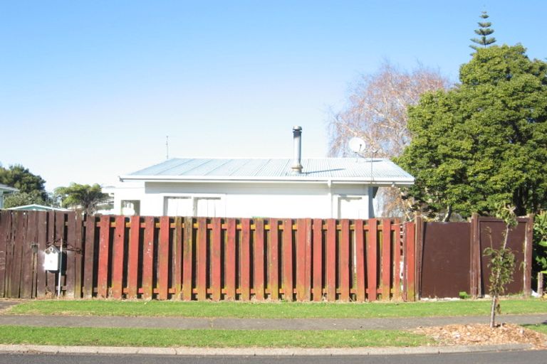 Photo of property in 5 Sunlands Drive, Manurewa, Auckland, 2102