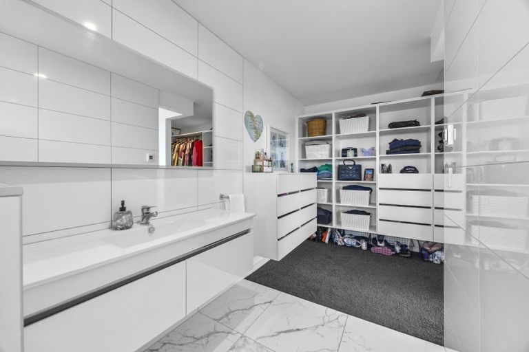 Photo of property in 23 Totara Close, Taieri Mouth, 9091