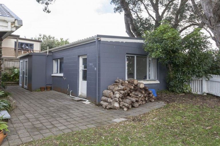 Photo of property in 8 Fishermans Bend, Whiritoa, Whangamata, 3691