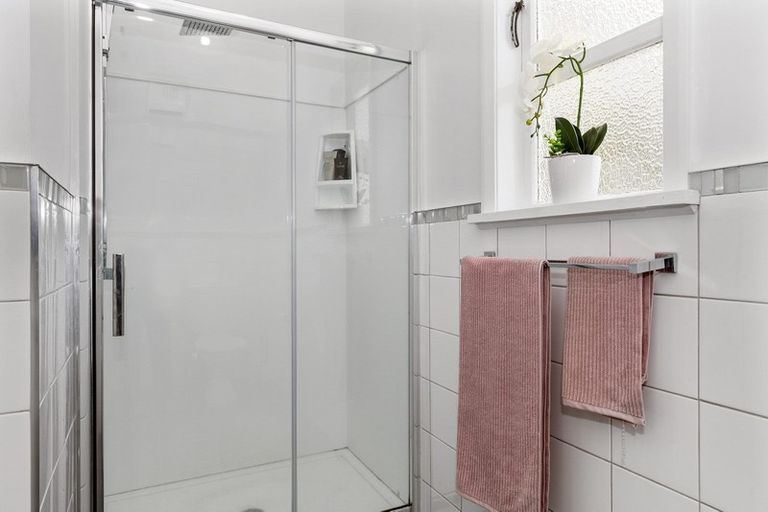 Photo of property in 1 Gilchrist Street, Te Aroha, 3320